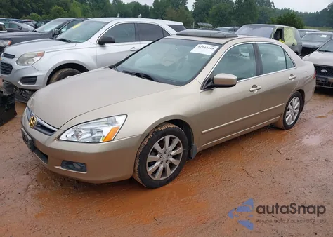 2006 Honda Accord 3.0 Ex z USA, uszkodzony, nr VIN 1HGCM66556A014598